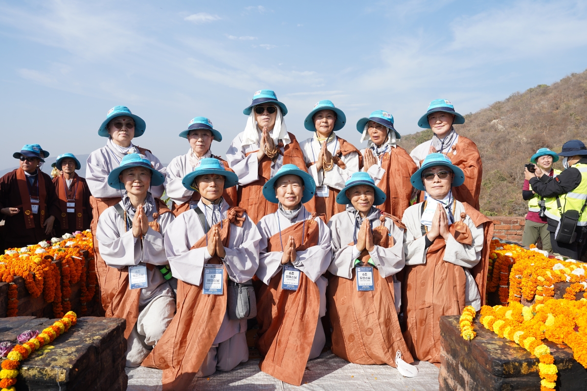 [인도순례] 20230225_순례 및 영축산 (12)